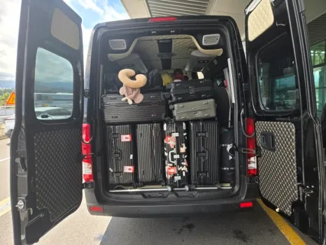 Large luggage space inside a Jeju van taxi